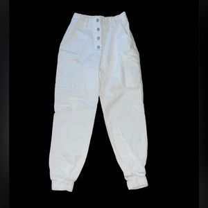 Fashion Nova white high waisted cargo joggers size XS